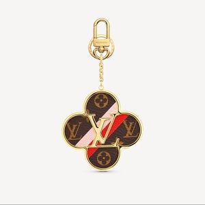 Louis V INTO THE FLOWER BAG CHARM AND KEY HOLDER